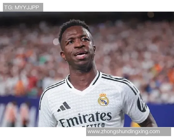 维尼修斯因一举动引发全网热议 成为热搜榜第一的焦点